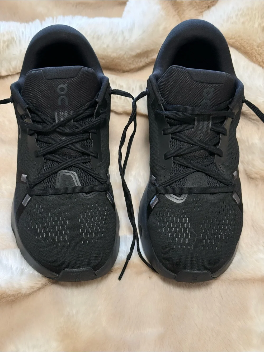 On Running cloud-surfer Men's Black Sneakers